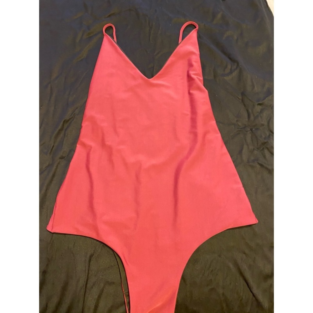 Benoa Swim x Pyzel one piece Cait in wine